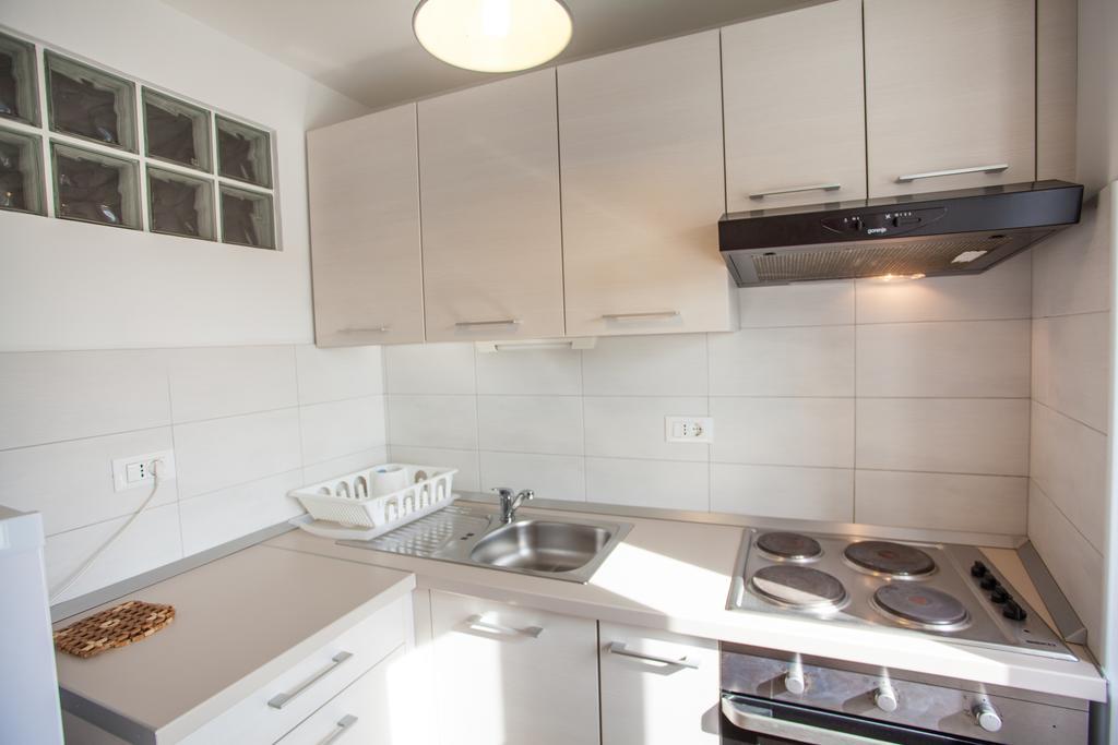 Apartment Pogled Na Luku ツレス エクステリア 写真