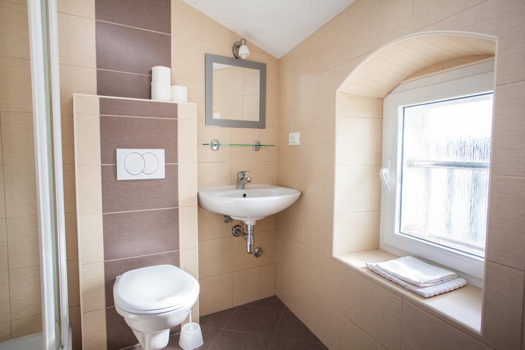 Apartment Pogled Na Luku ツレス エクステリア 写真